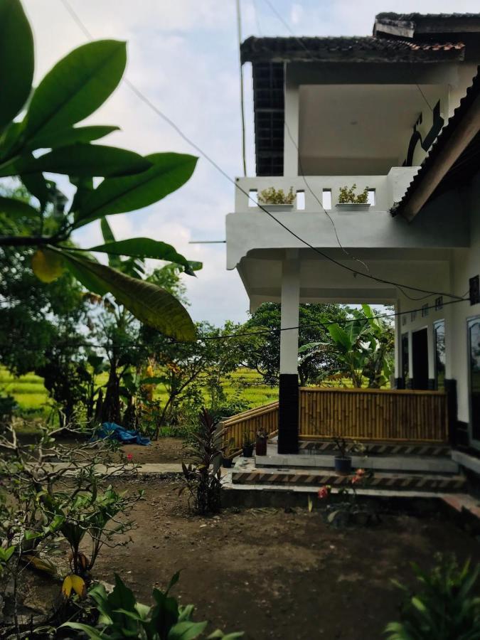 Tiara Homestay Plambi Eksteriør billede